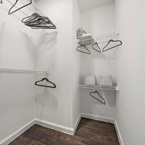 7250 W Greens RD 302, Houston, TX 77064