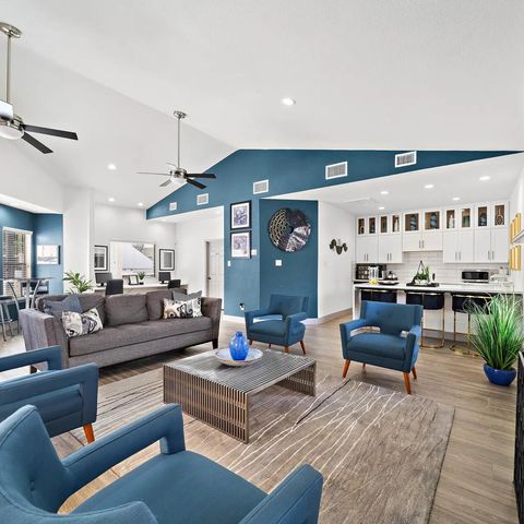 7250 W Greens RD 302, Houston, TX 77064