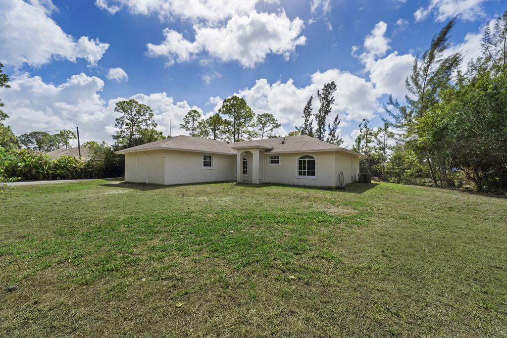 14828 82nd Street N, Loxahatchee, FL 33470