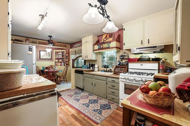 901 Old State Lane, Denison, TX 75020