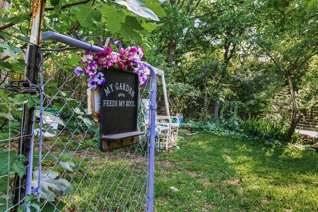 901 Old State Lane, Denison, TX 75020