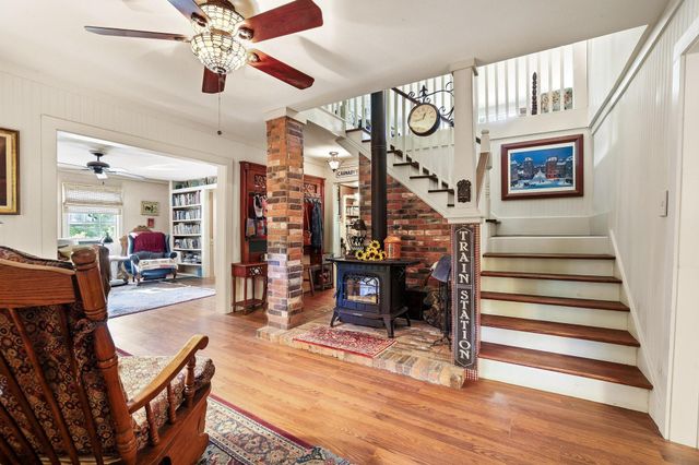 901 Old State Lane, Denison, TX 75020