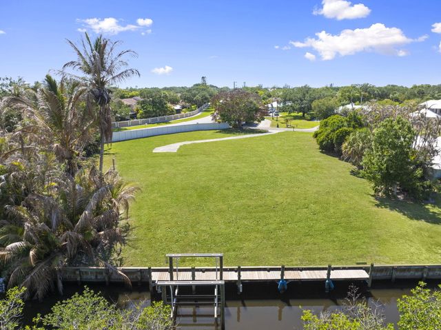 1515 SW Pendarvis Court, Palm City, FL 34990