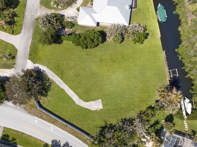 1515 SW Pendarvis Court, Palm City, FL 34990