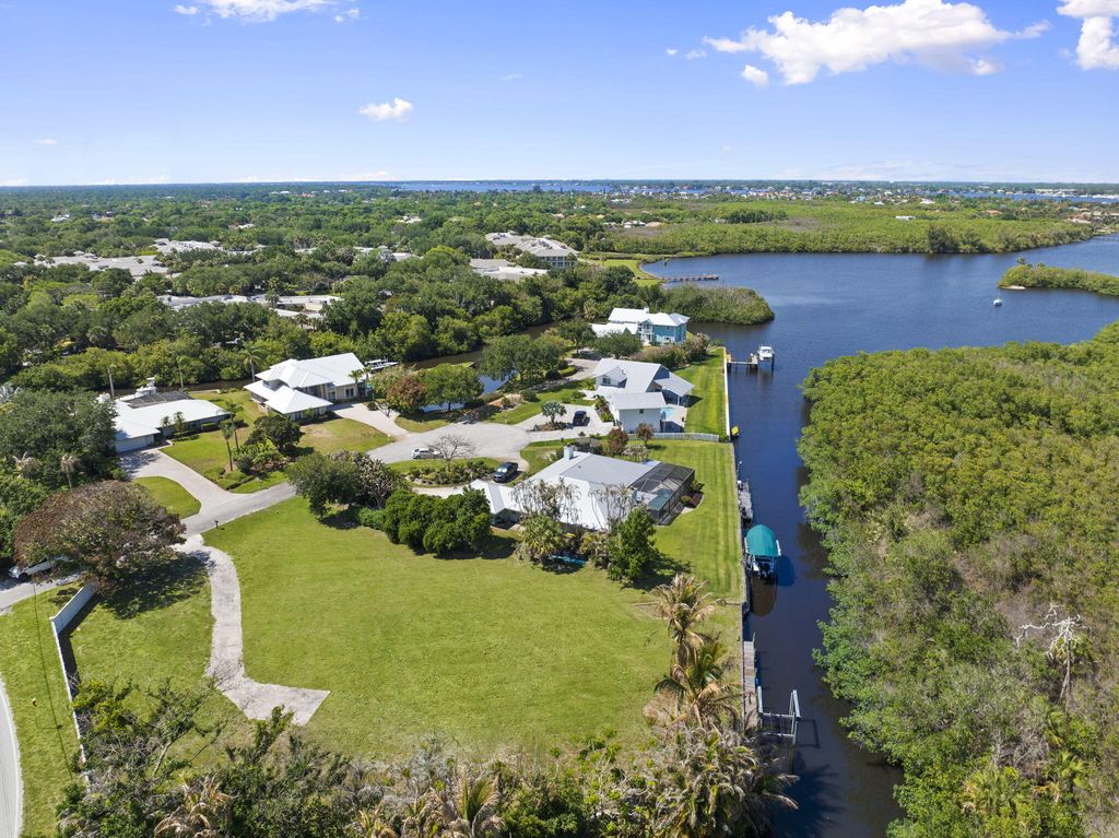 1515 SW Pendarvis Court, Palm City, FL 34990