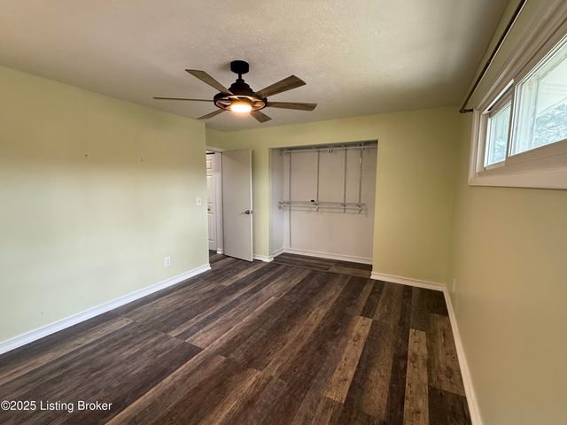 386 Pine Ridge Dr, Brandenburg, KY 40108