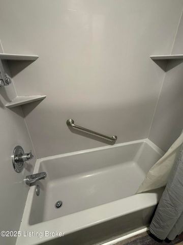 386 Pine Ridge Dr, Brandenburg, KY 40108