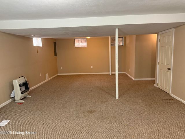 386 Pine Ridge Dr, Brandenburg, KY 40108