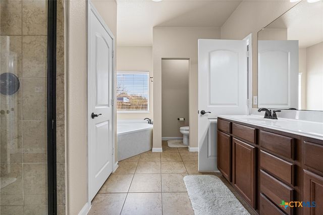 1205 Twin Estates Drive, Kyle, TX 78640