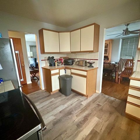 210 FEDERAL Street, Midland, MI 48642