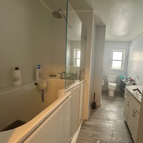 210 FEDERAL Street, Midland, MI 48642