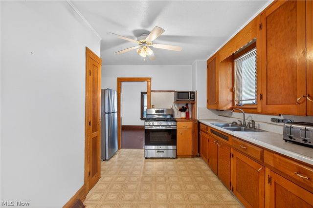 1027 2nd Street NE, Massillon, OH 44646