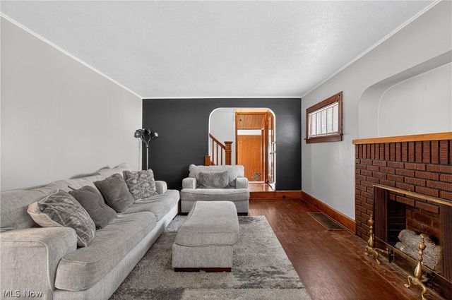 1027 2nd Street NE, Massillon, OH 44646