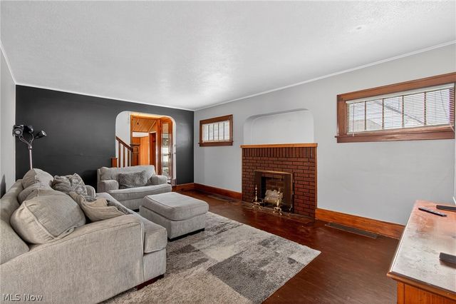 1027 2nd Street NE, Massillon, OH 44646