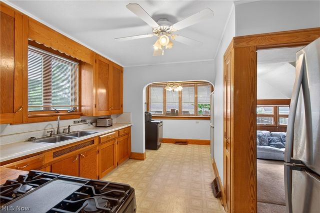 1027 2nd Street NE, Massillon, OH 44646