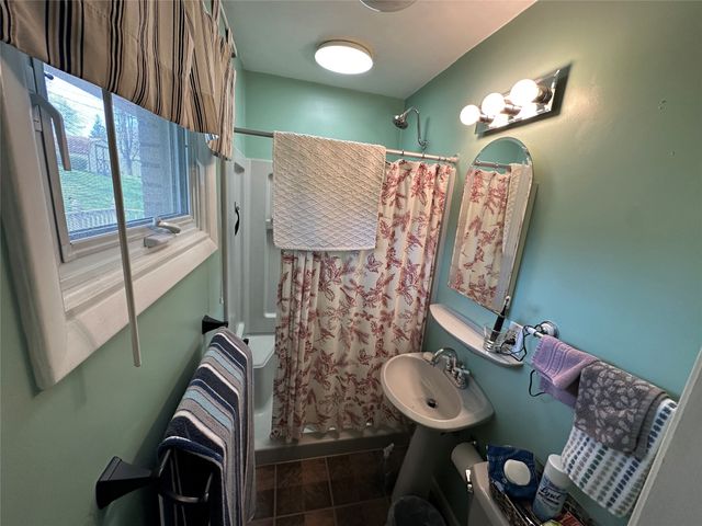 4504 COLONIAL Avenue, Millcreek, PA 16506