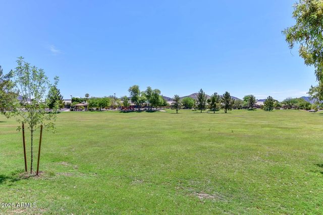 7444 W FOOTHILL Drive, Glendale, AZ 85310