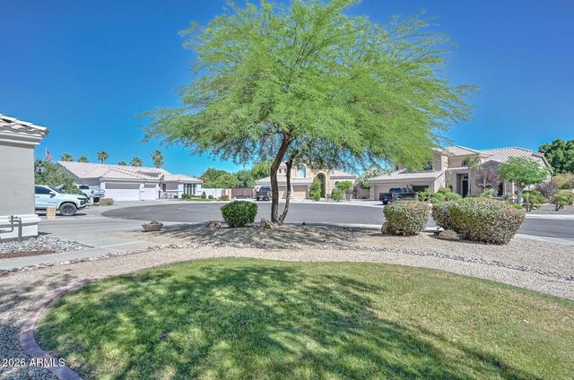 7444 W FOOTHILL Drive, Glendale, AZ 85310