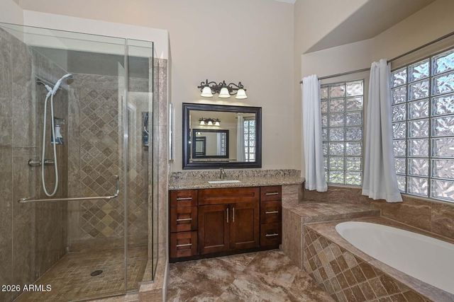 7444 W FOOTHILL Drive, Glendale, AZ 85310