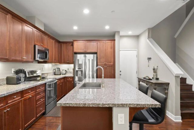 7508 EAGLE Drive, Santee, CA 92071