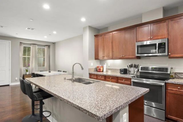 7508 EAGLE Drive, Santee, CA 92071