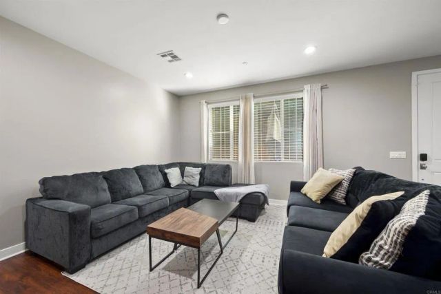 7508 EAGLE Drive, Santee, CA 92071