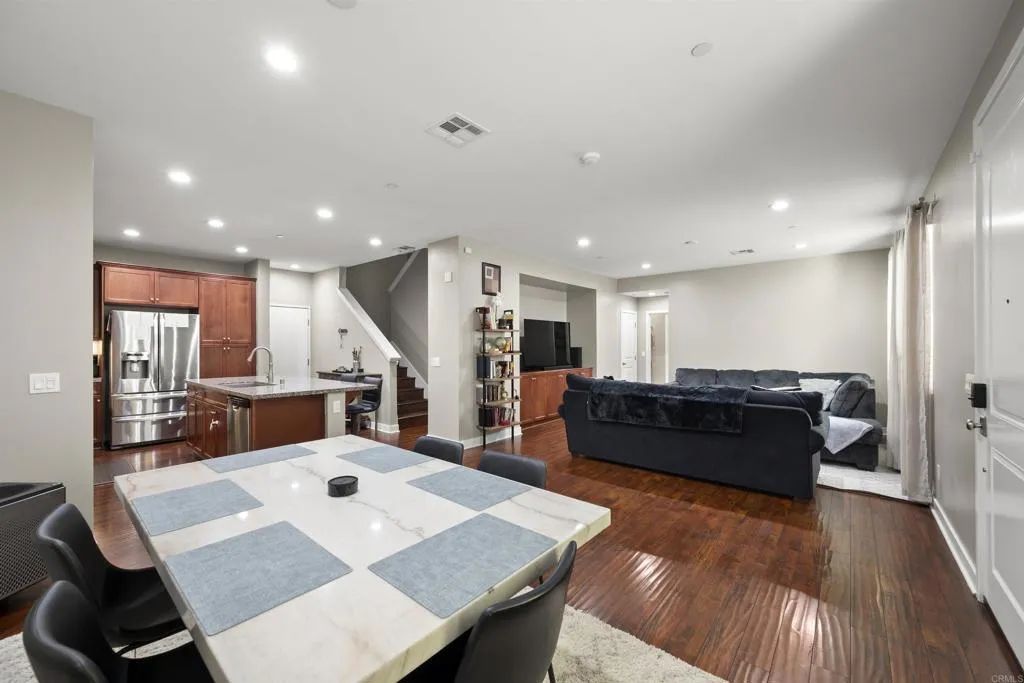7508 EAGLE Drive, Santee, CA 92071