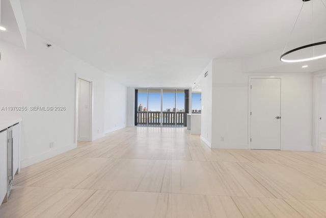 3000 Island Boulevard 2504, Aventura, FL 33160