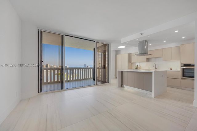 3000 Island Boulevard 2504, Aventura, FL 33160