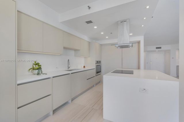 3000 Island Boulevard 2504, Aventura, FL 33160