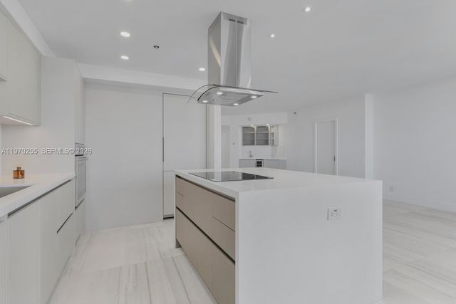 3000 Island Boulevard 2504, Aventura, FL 33160