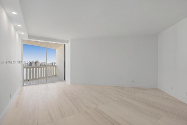 3000 Island Boulevard 2504, Aventura, FL 33160