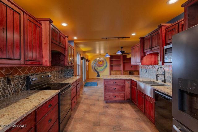 846 W Paseo Del Prado, Green Valley, AZ 85614