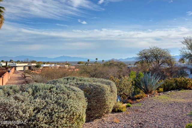 846 W Paseo Del Prado, Green Valley, AZ 85614