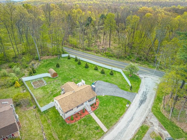 586 Clearview Dr, Hampton Twp., NJ 07860