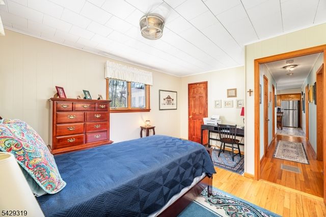 586 Clearview Dr, Hampton Twp., NJ 07860