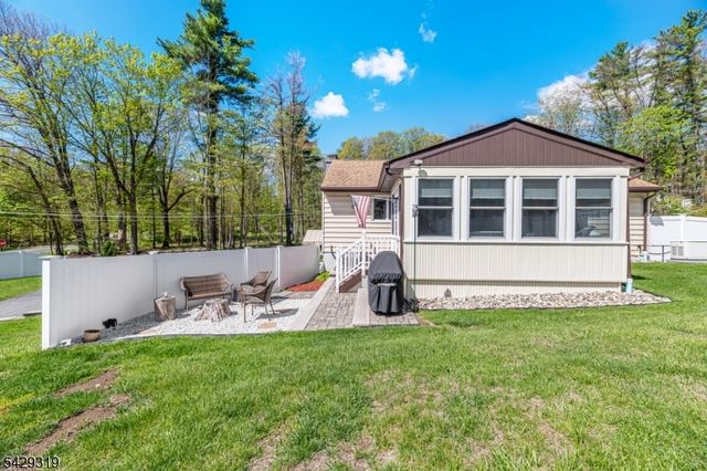 586 Clearview Dr, Hampton Twp., NJ 07860