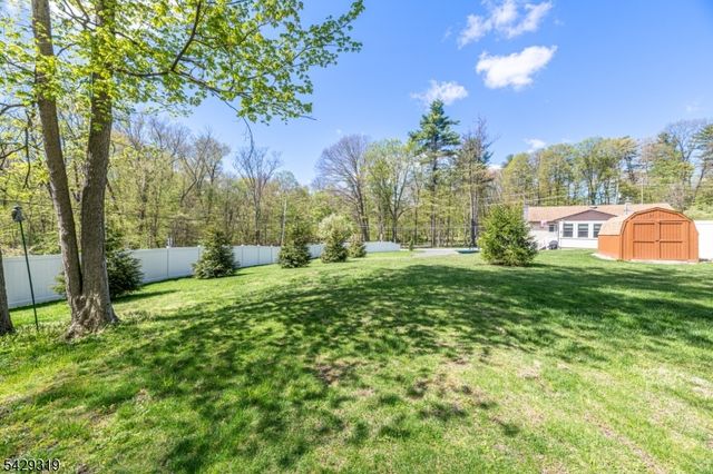 586 Clearview Dr, Hampton Twp., NJ 07860