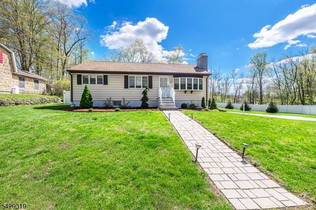 586 Clearview Dr, Hampton Twp., NJ 07860