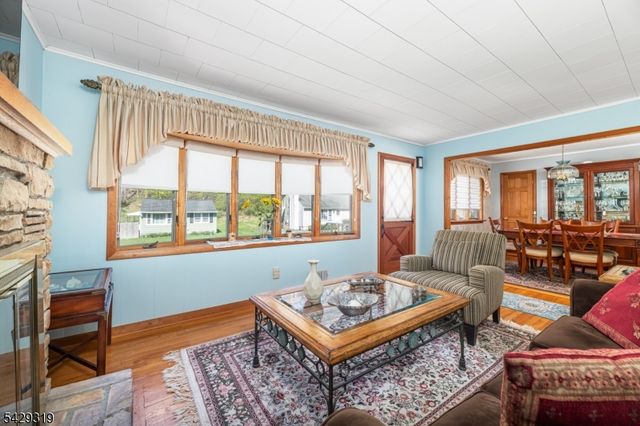 586 Clearview Dr, Hampton Twp., NJ 07860