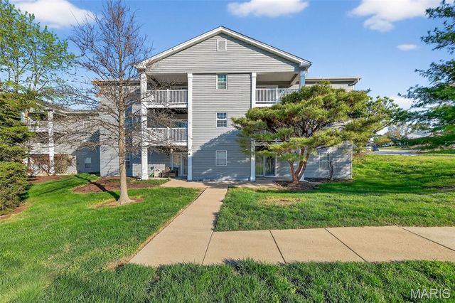 9608 Bent Pine Drive F, Sappington, MO 63126