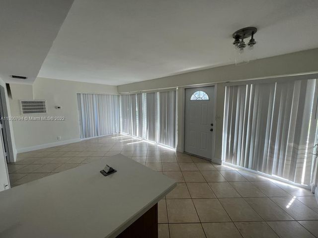 2755 NE 28th Avenue C3, Lighthouse Point, FL 33064