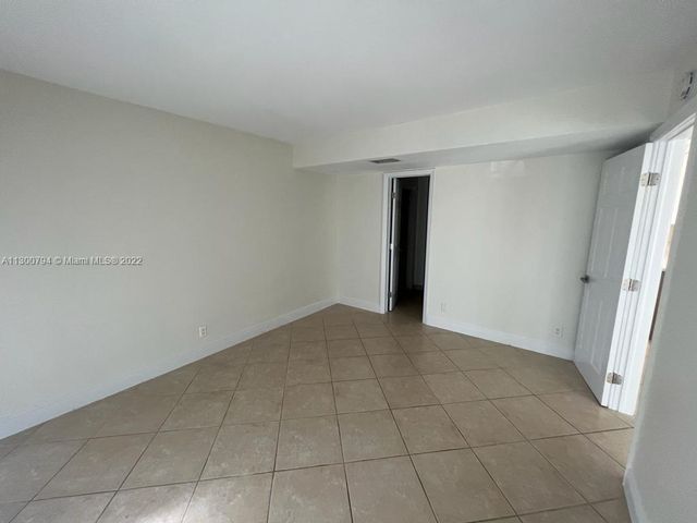 2755 NE 28th Avenue C3, Lighthouse Point, FL 33064