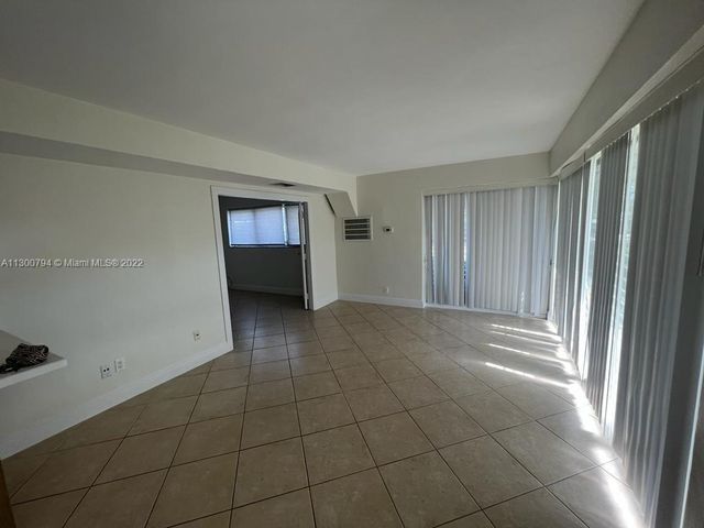 2755 NE 28th Avenue C3, Lighthouse Point, FL 33064
