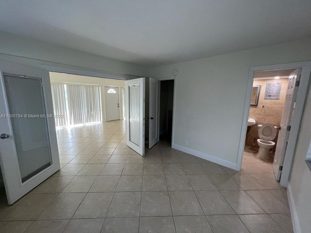 2755 NE 28th Avenue C3, Lighthouse Point, FL 33064