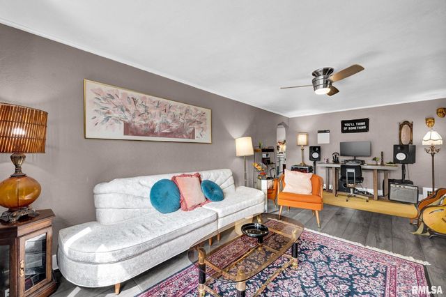2020 W AYRES Avenue, West Peoria, IL 61604