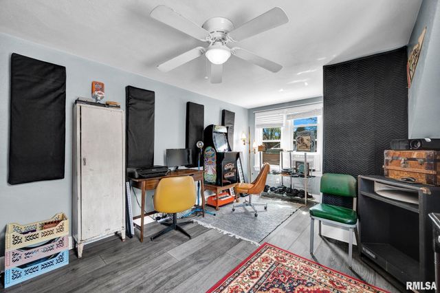 2020 W AYRES Avenue, West Peoria, IL 61604