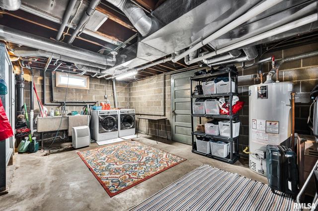 2020 W AYRES Avenue, West Peoria, IL 61604