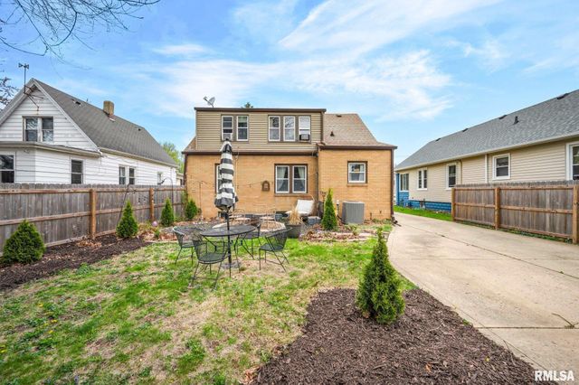 2020 W AYRES Avenue, West Peoria, IL 61604