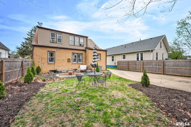 2020 W AYRES Avenue, West Peoria, IL 61604